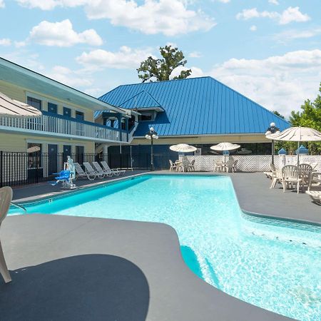Days Inn By Wyndham Savannah Airport Buitenkant foto