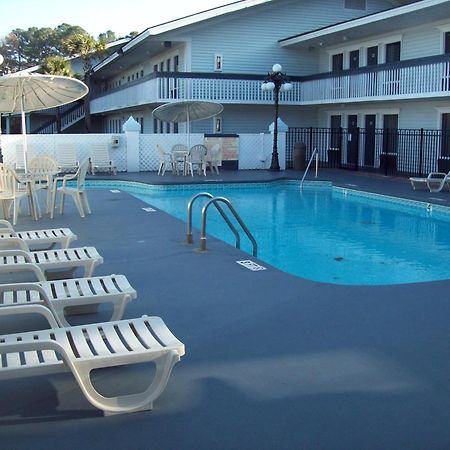 Days Inn By Wyndham Savannah Airport Buitenkant foto