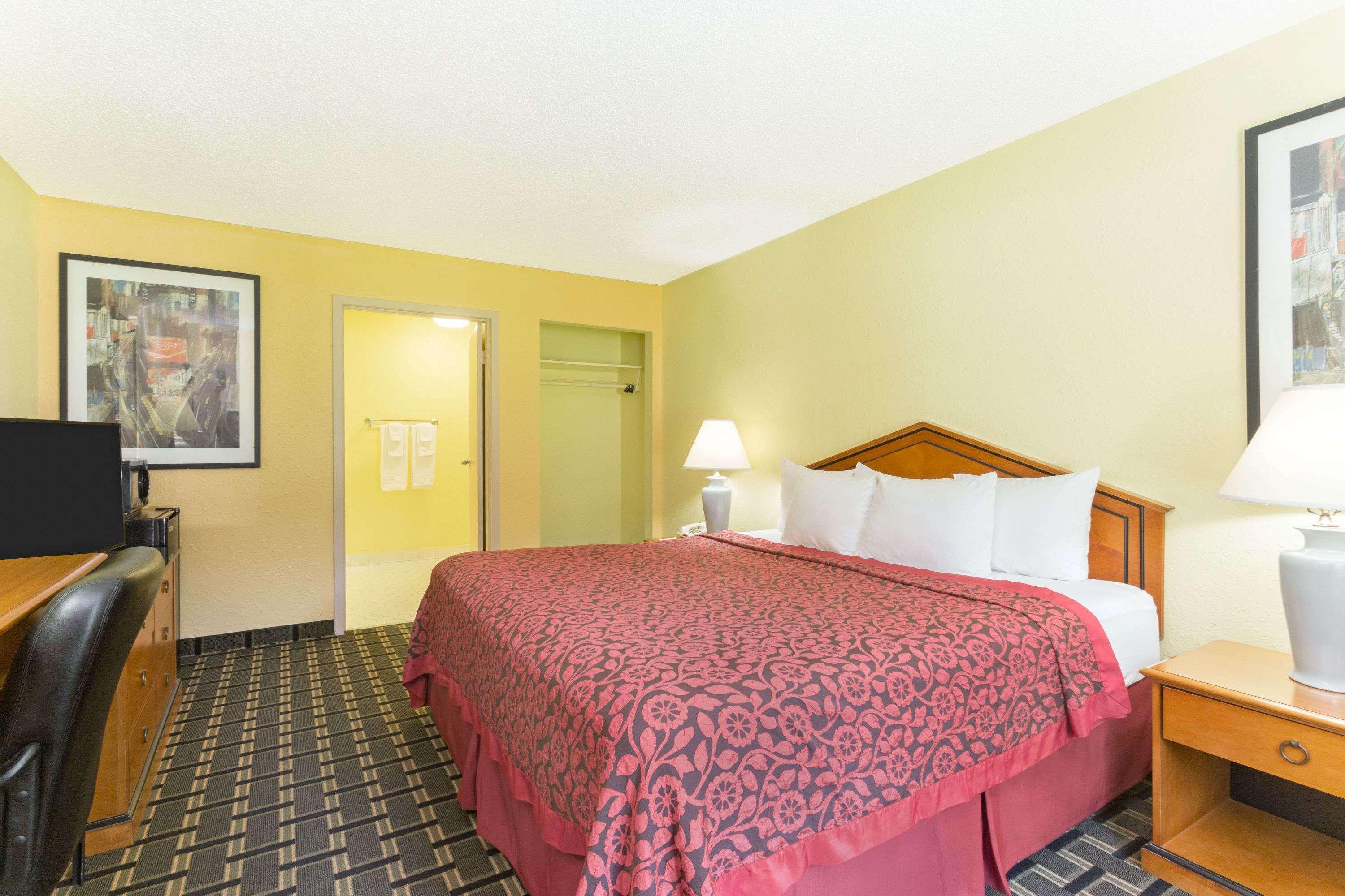Days Inn By Wyndham Savannah Airport Buitenkant foto