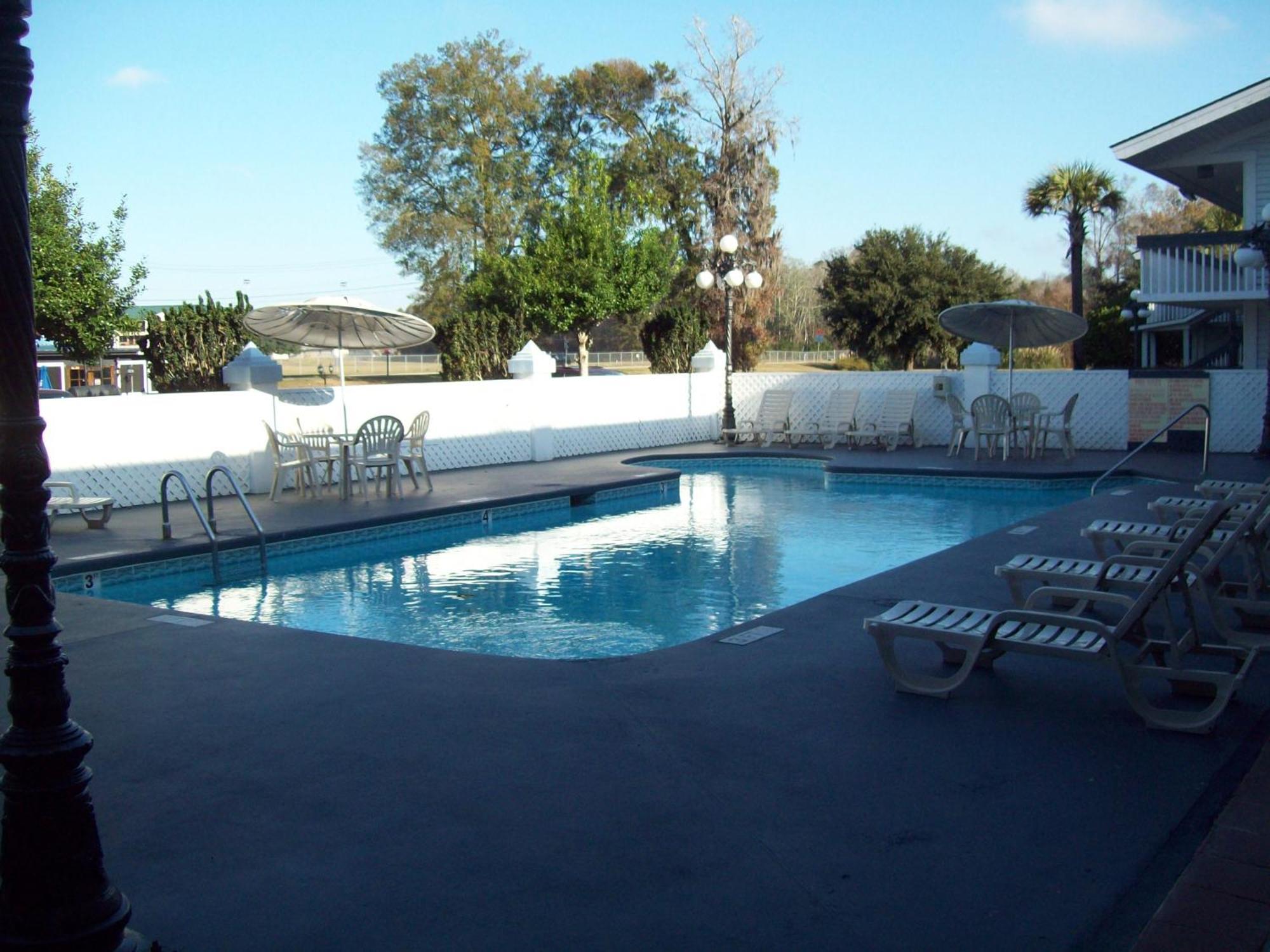 Days Inn By Wyndham Savannah Airport Buitenkant foto